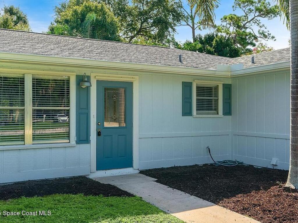 156 24th Avenue, Vero Beach, FL 32962