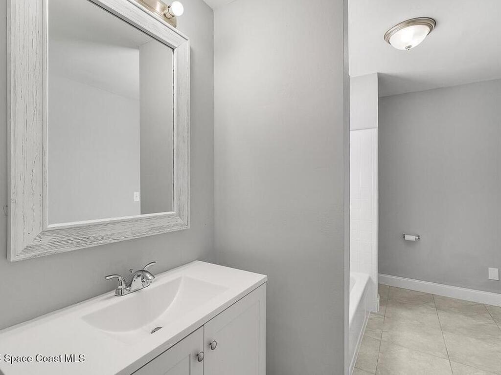 156 24th Avenue, Vero Beach, FL 32962