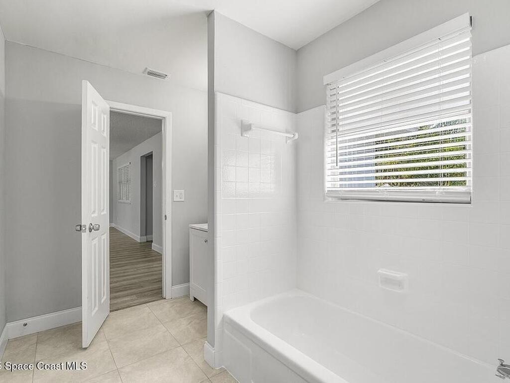 156 24th Avenue, Vero Beach, FL 32962