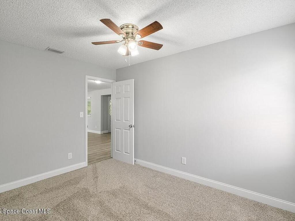 156 24th Avenue, Vero Beach, FL 32962