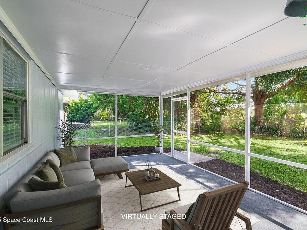 156 24th Avenue, Vero Beach, FL 32962