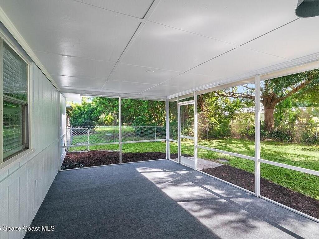 156 24th Avenue, Vero Beach, FL 32962