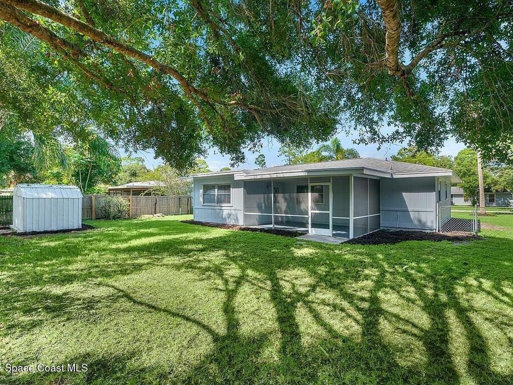 156 24th Avenue, Vero Beach, FL 32962