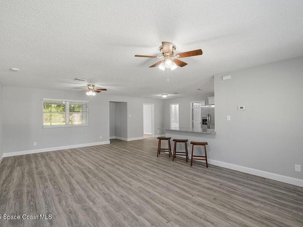 156 24th Avenue, Vero Beach, FL 32962