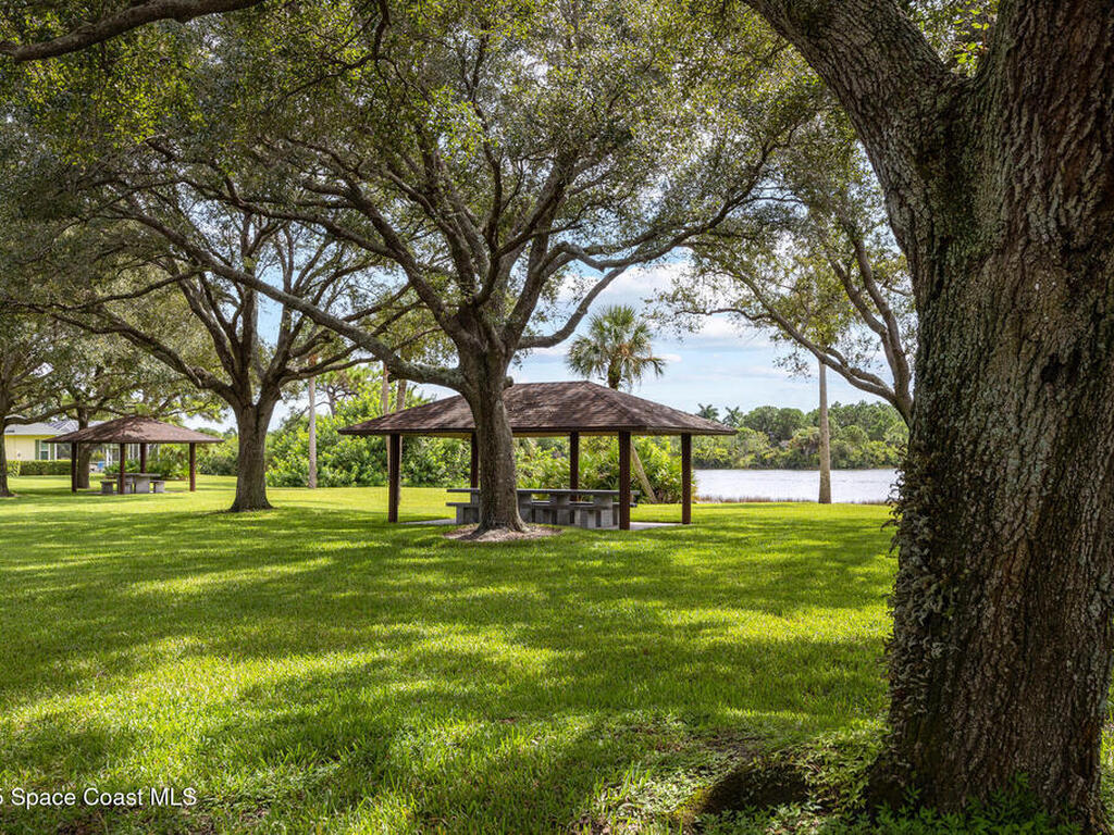 5627 Cypress Creek Drive, Grant, FL 32949