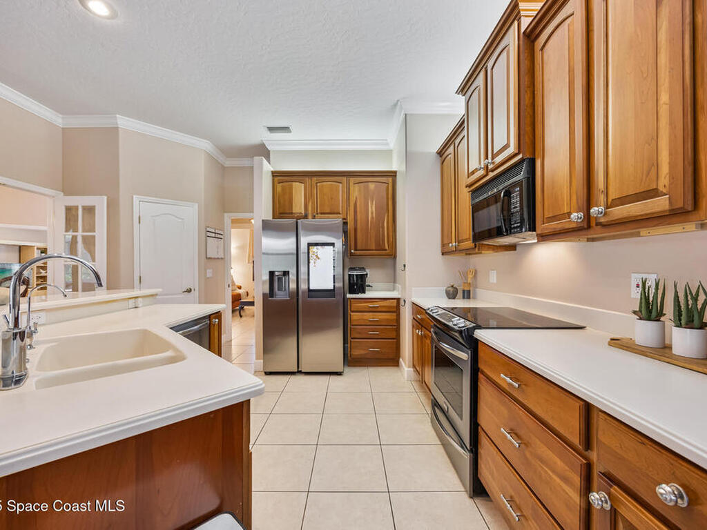 5627 Cypress Creek Drive, Grant, FL 32949