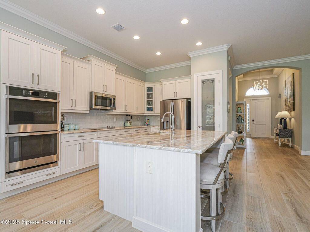 8300 Meredith Place, Vero Beach, FL 32968