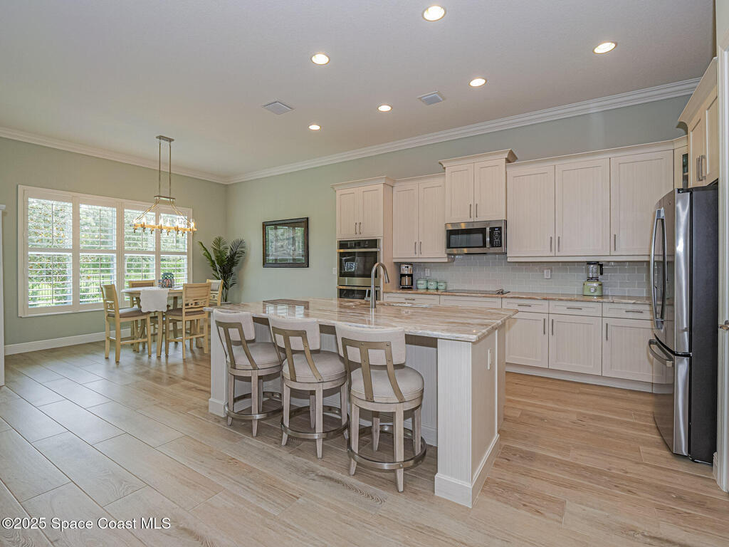 8300 Meredith Place, Vero Beach, FL 32968