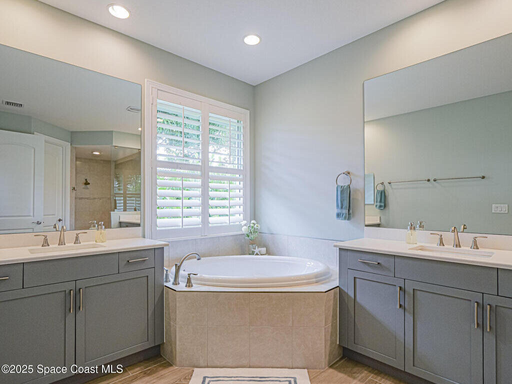 8300 Meredith Place, Vero Beach, FL 32968