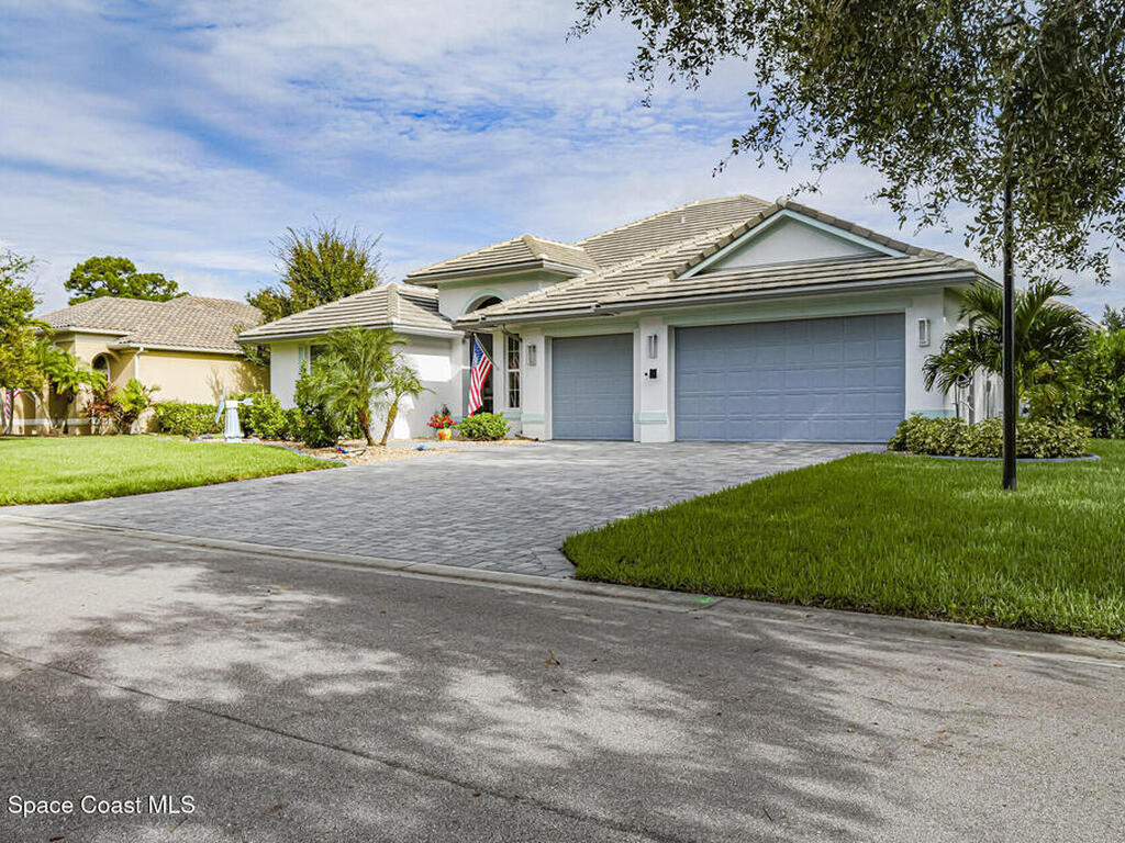 8300 Meredith Place, Vero Beach, FL 32968