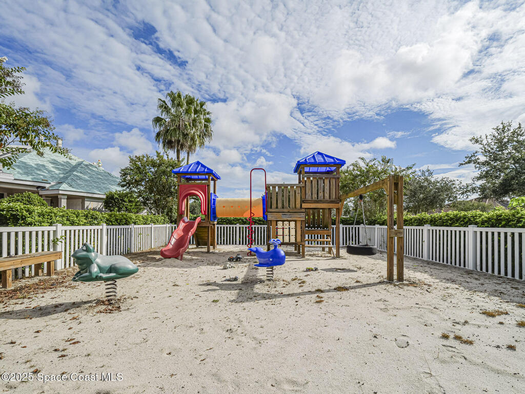 8300 Meredith Place, Vero Beach, FL 32968