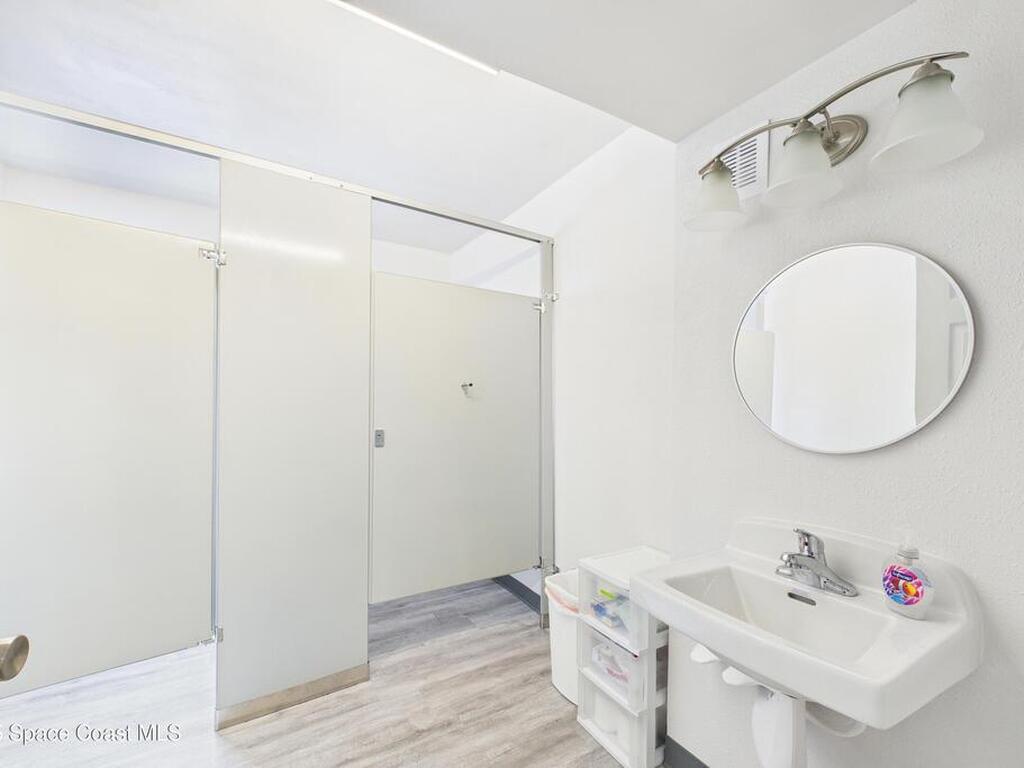 1340 S Wickham Road, Melbourne, FL 32904