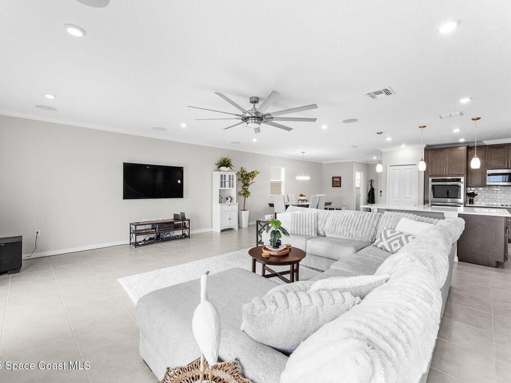 2422 Carrick Street, Palm Bay, FL 32907