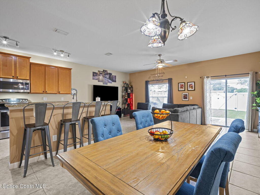 2565 Revolution Street, Melbourne, FL 32935