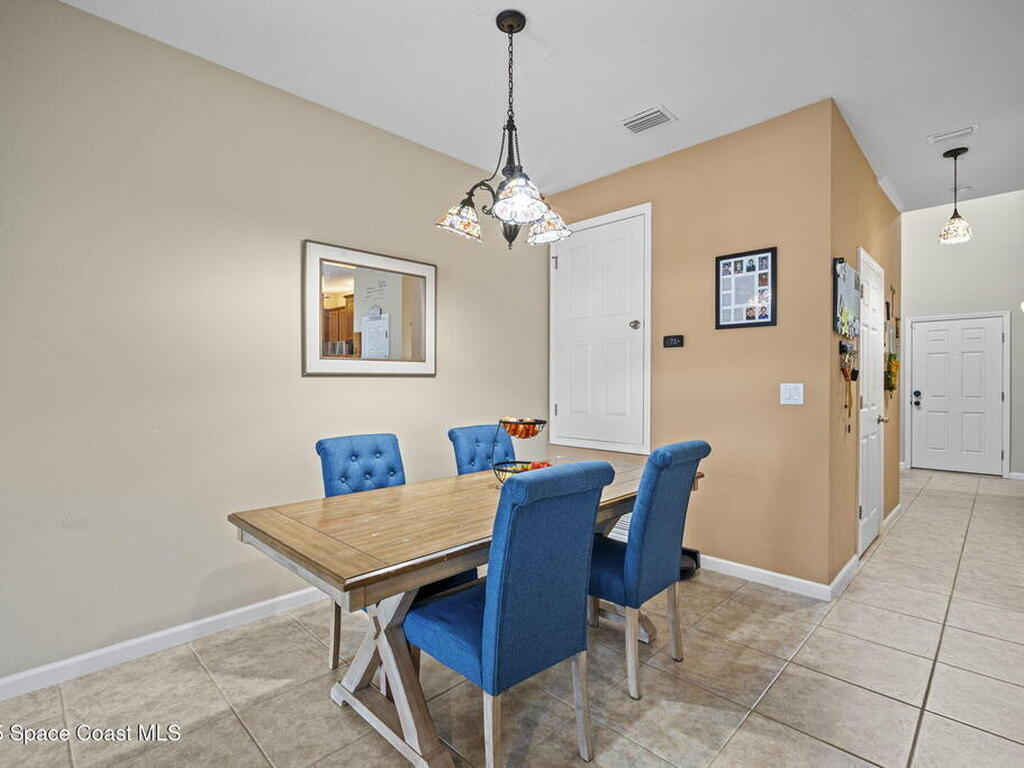 2565 Revolution Street, Melbourne, FL 32935