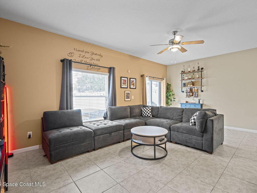 2565 Revolution Street, Melbourne, FL 32935