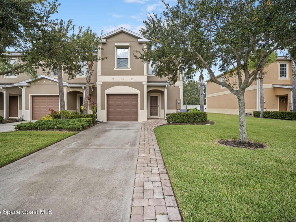 2565 Revolution Street, Melbourne, FL 32935