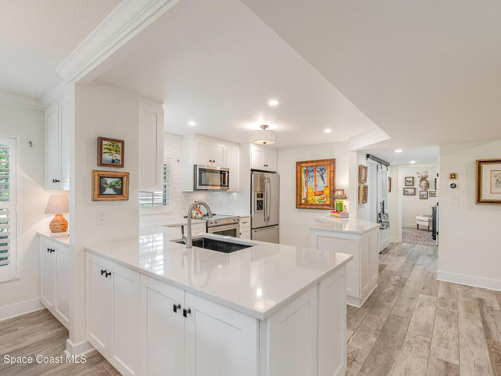 580 S Brevard Avenue, Cocoa Beach, FL 32931