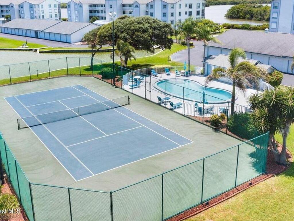 580 S Brevard Avenue, Cocoa Beach, FL 32931