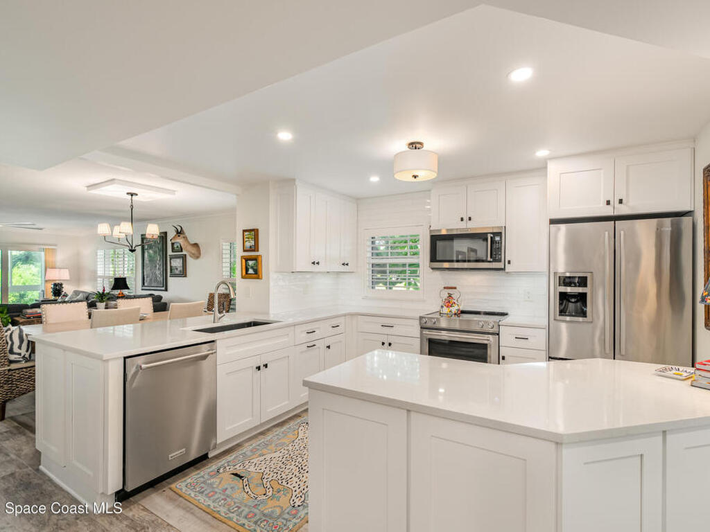 580 S Brevard Avenue, Cocoa Beach, FL 32931