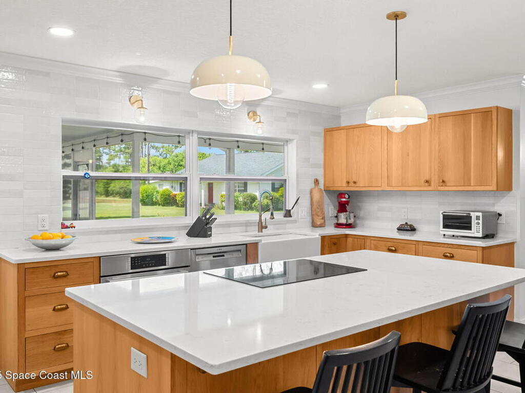 7650 Pinecrest Avenue, Melbourne, FL 32904