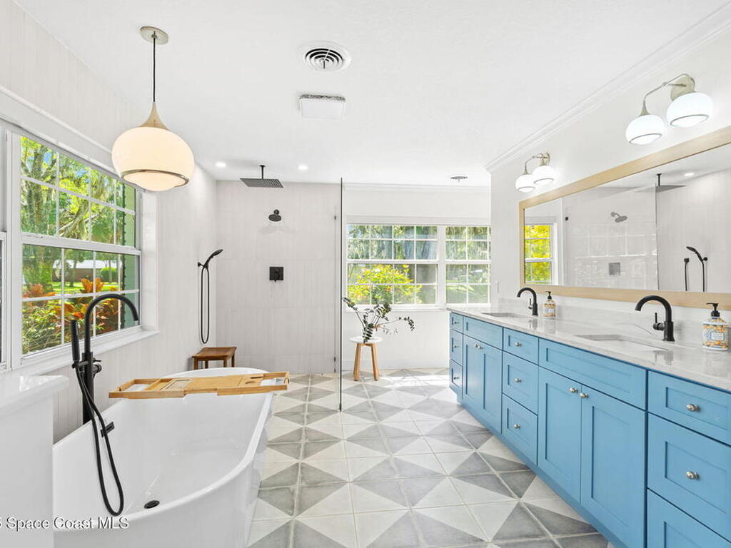 7650 Pinecrest Avenue, Melbourne, FL 32904