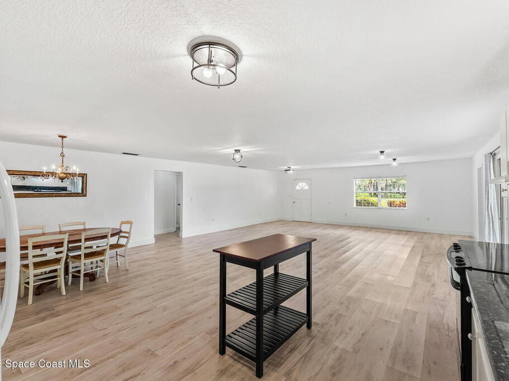 7650 Pinecrest Avenue, Melbourne, FL 32904