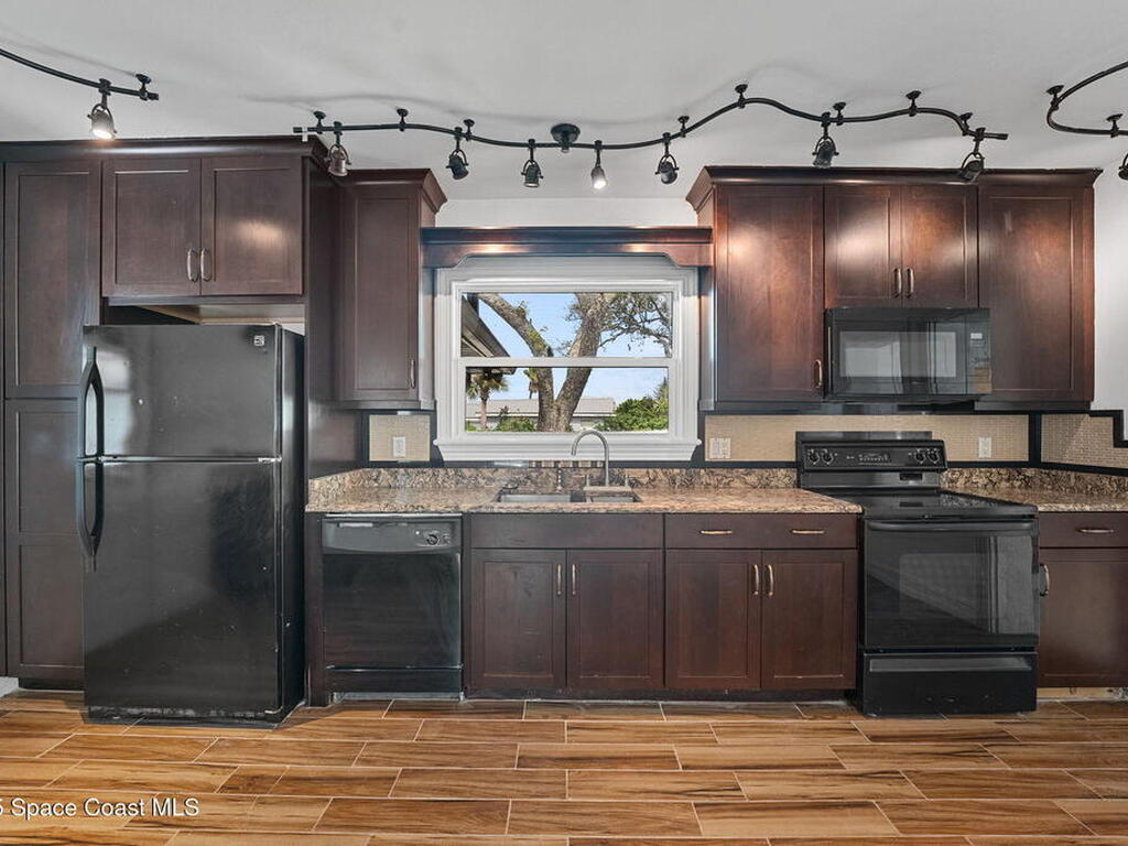 2203 S Peninsula Drive, Daytona Beach, FL 32118