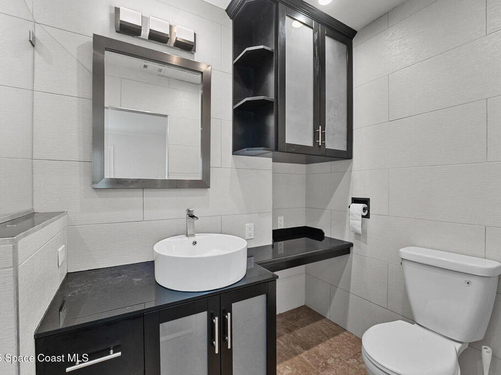 2203 S Peninsula Drive, Daytona Beach, FL 32118