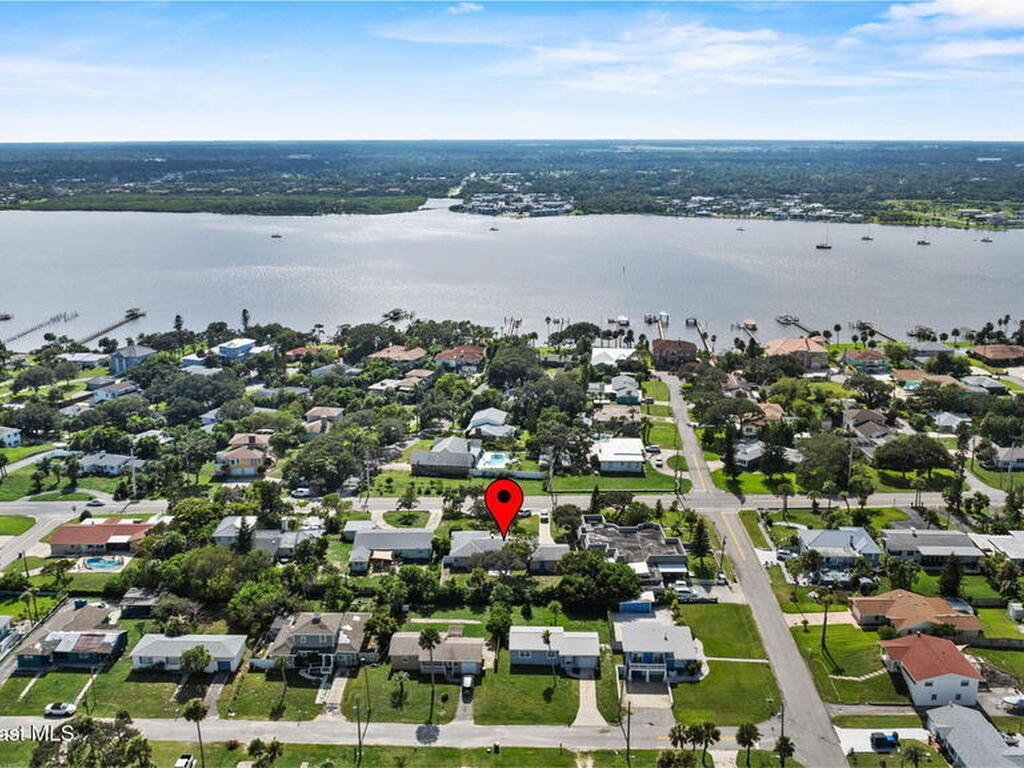 2203 S Peninsula Drive, Daytona Beach, FL 32118