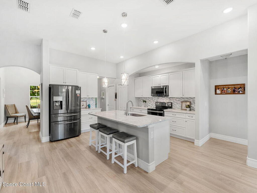 4009 Gardenwood Circle, Grant, FL 32949