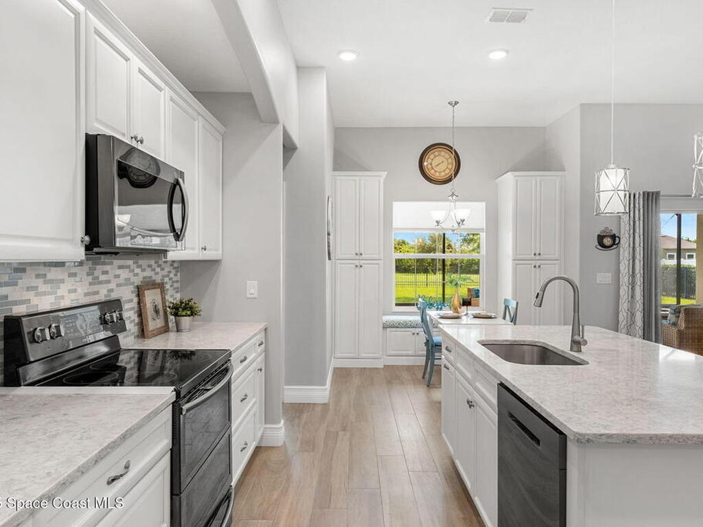 4009 Gardenwood Circle, Grant, FL 32949