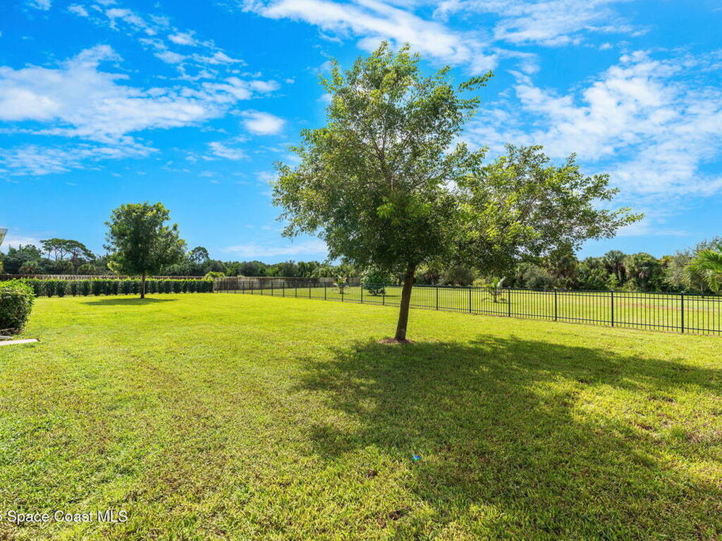 4009 Gardenwood Circle, Grant, FL 32949