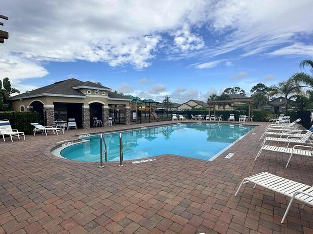 939 Remington Green Drive, Palm Bay, FL 32909