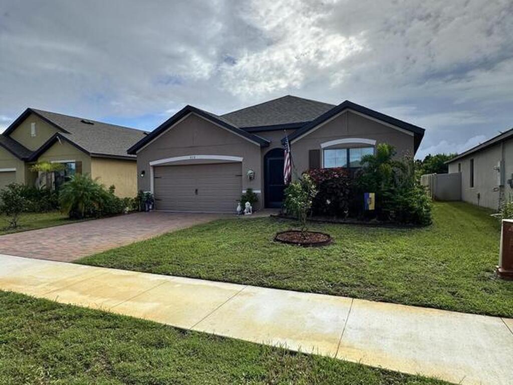 939 Remington Green Drive, Palm Bay, FL 32909