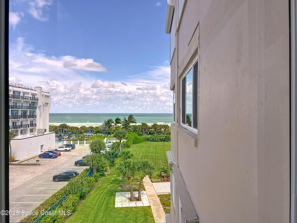 2020 N Atlantic Avenue, Cocoa Beach, FL 32931
