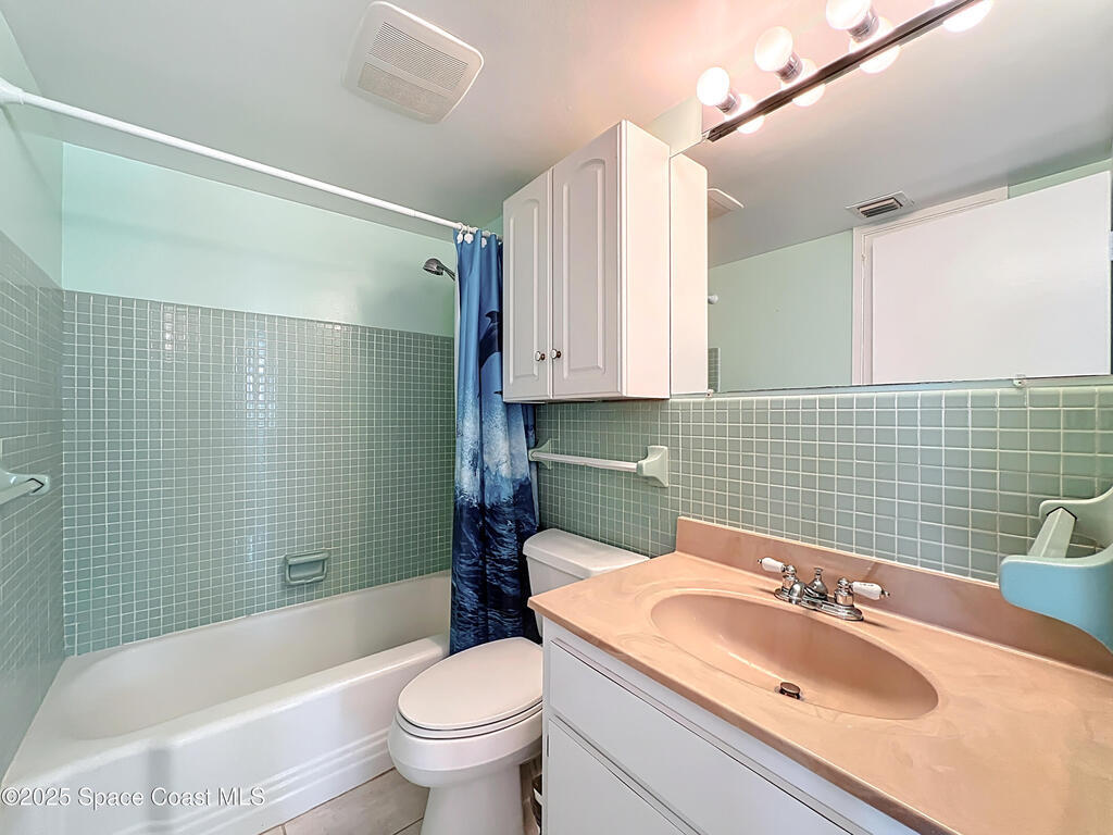 2020 N Atlantic Avenue, Cocoa Beach, FL 32931