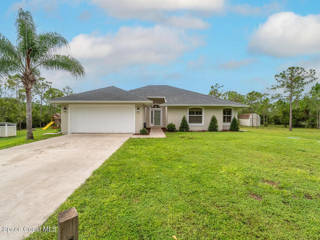 13805 83rd Street, Fellsmere, FL 32948