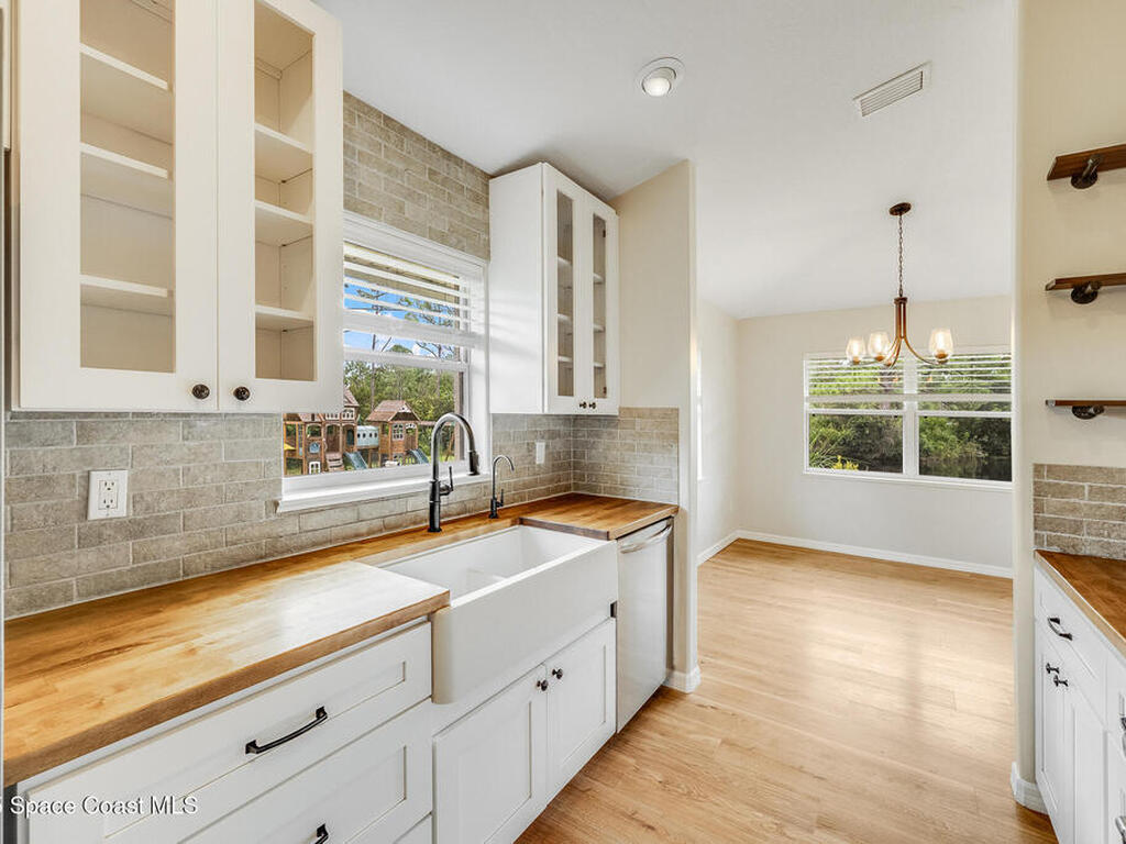 13805 83rd Street, Fellsmere, FL 32948