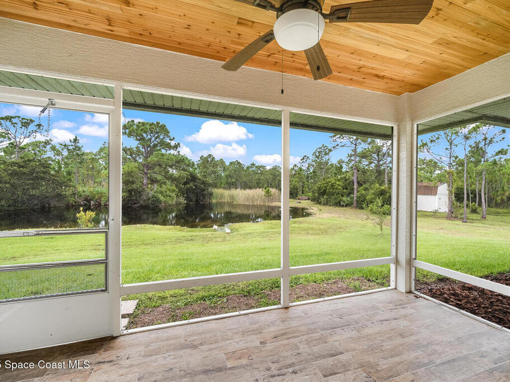 13805 83rd Street, Fellsmere, FL 32948