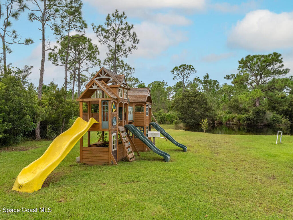 13805 83rd Street, Fellsmere, FL 32948