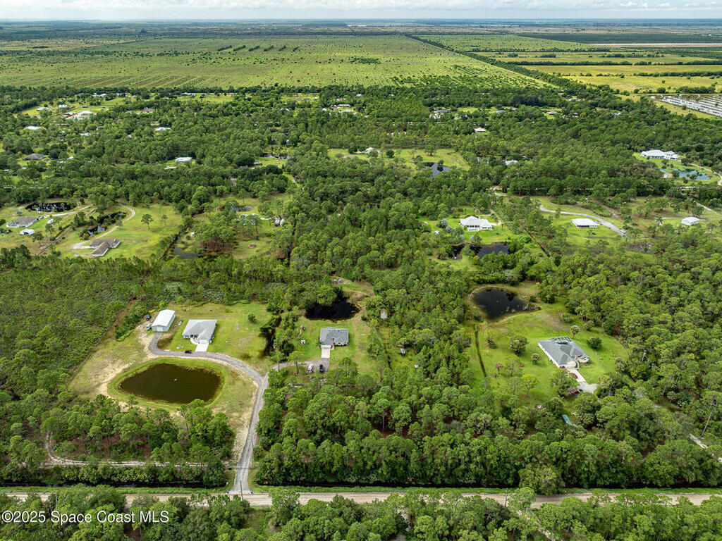 13805 83rd Street, Fellsmere, FL 32948