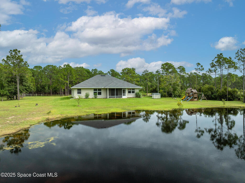 13805 83rd Street, Fellsmere, FL 32948