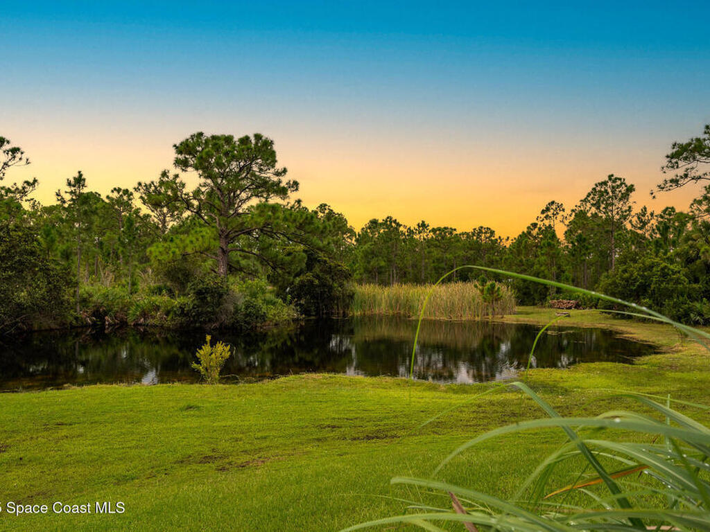 13805 83rd Street, Fellsmere, FL 32948