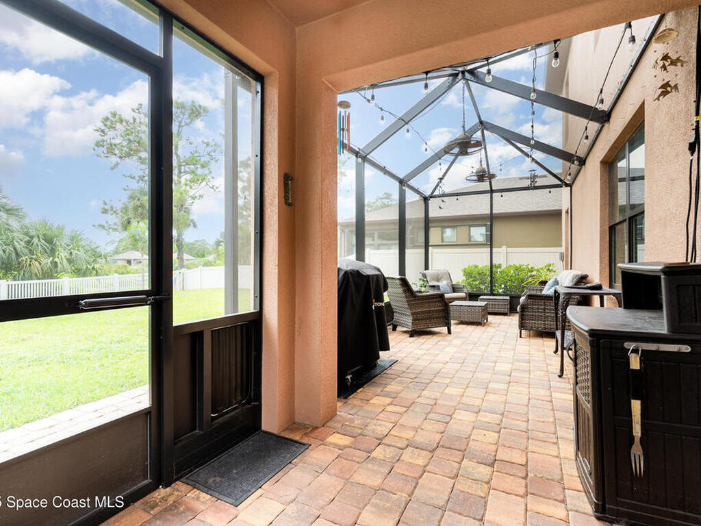 904 Old Country Road, Palm Bay, FL 32909