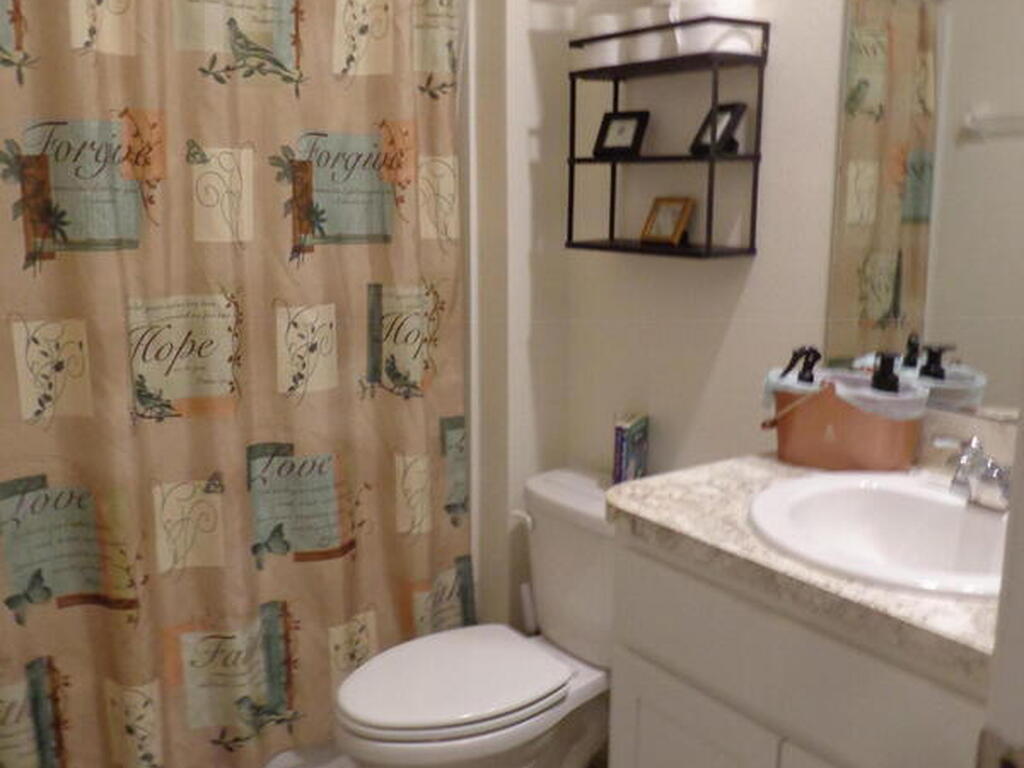 904 Old Country Road, Palm Bay, FL 32909