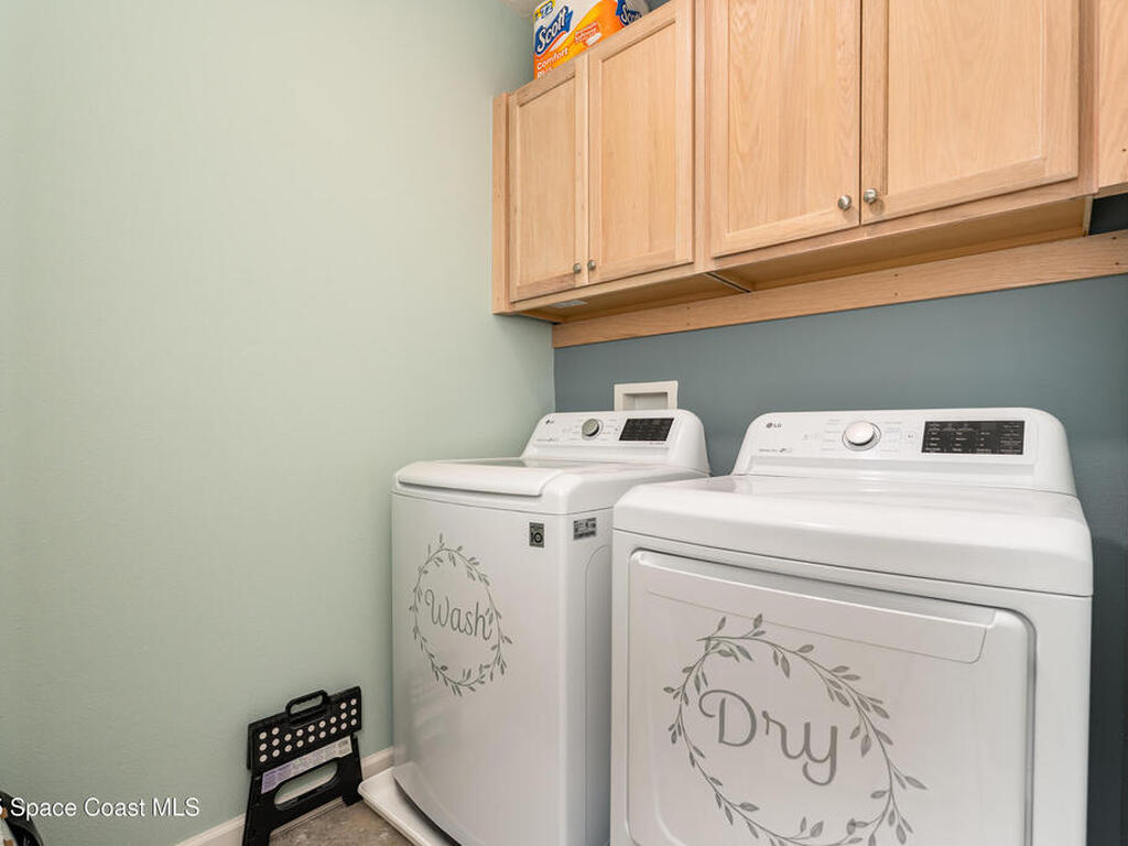 904 Old Country Road, Palm Bay, FL 32909