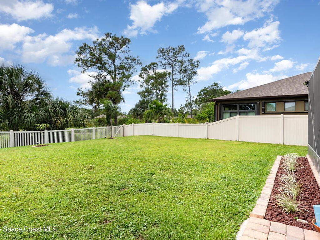 904 Old Country Road, Palm Bay, FL 32909