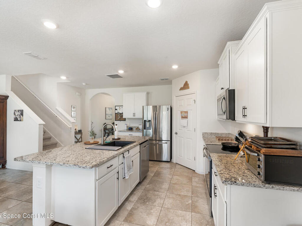 904 Old Country Road, Palm Bay, FL 32909