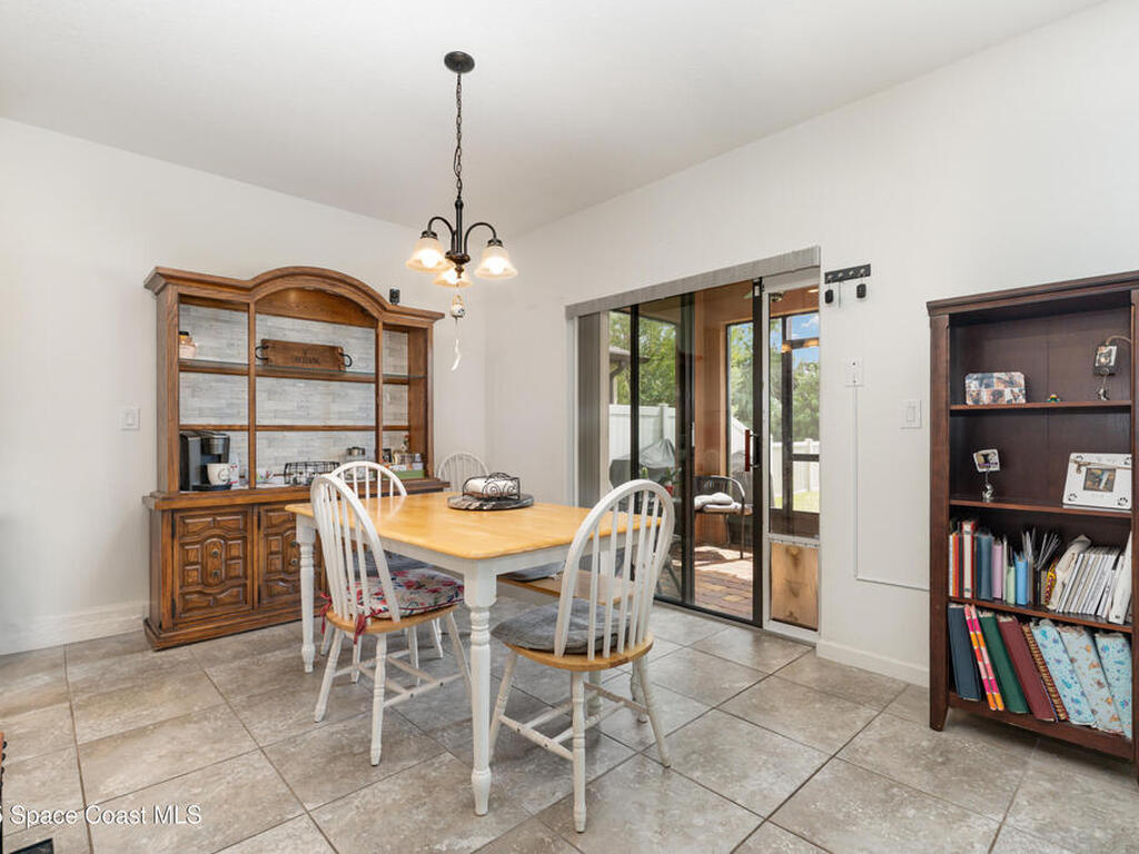 904 Old Country Road, Palm Bay, FL 32909